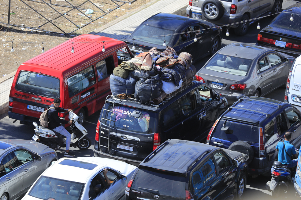 Alerta de evacuação e bombardeios causam pânico e fuga em massa no Líbano — Foto: AP Photo/Mohammed Zaatari
