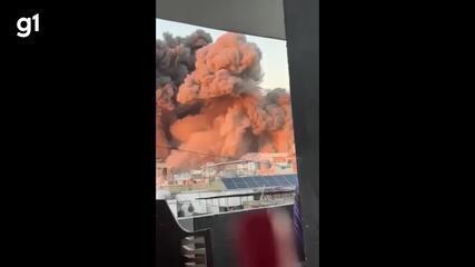 Israel bombardeia Beirute; nuvem de fumaça é vista na capital do Líbano