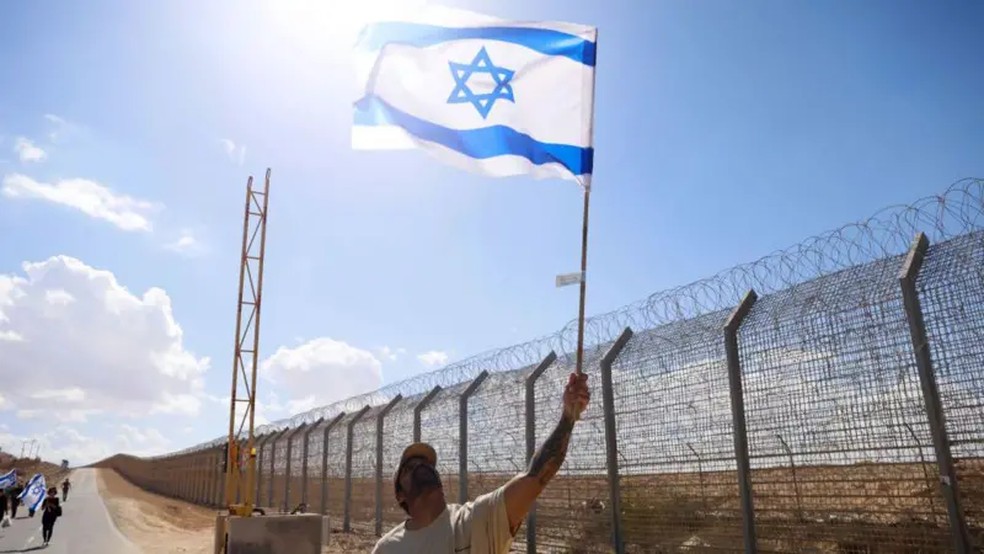 Os assentamentos israelenses têm sido promovidos por todos os governos desde 1967 — Foto: Foto: Getty Images/BBC