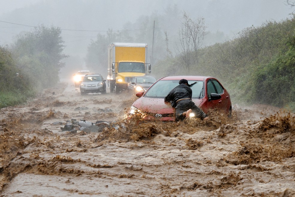 Furacão Helene provoca estragos em Boone, na Carolina do Norte, nesta sexta-feira (27). — Foto: Jonathan Drake/Reuters
