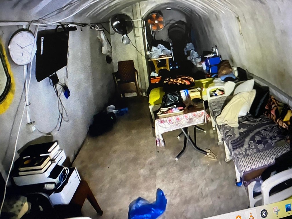 Esconderijo de Yahar Sinwan e da família em túnel de Gaza — Foto: Forças de Defesa de Israel / Divulgação