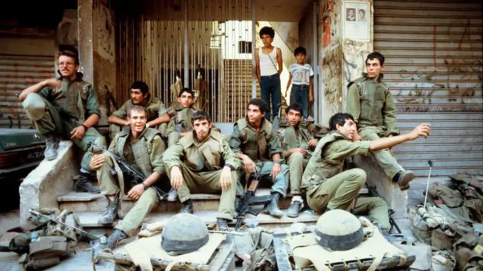 Tropas israelenses no oeste de Beirute em 14 de setembro de 1982. — Foto: Getty Images via BBC