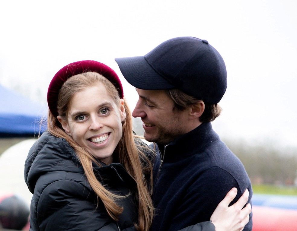 Princesa Beatrice e seu marido, Edoardo Mapelli Mozzi — Foto: Debbie Hare/Buckingham Palace/Handout via Reuters