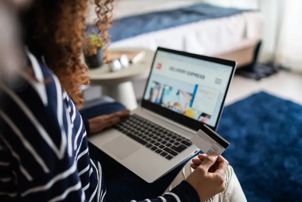 Com o avanço da tecnologia, os golpes tornaram-se extremamente sofisticados e de grande alcance — Foto: Getty Images via BBC