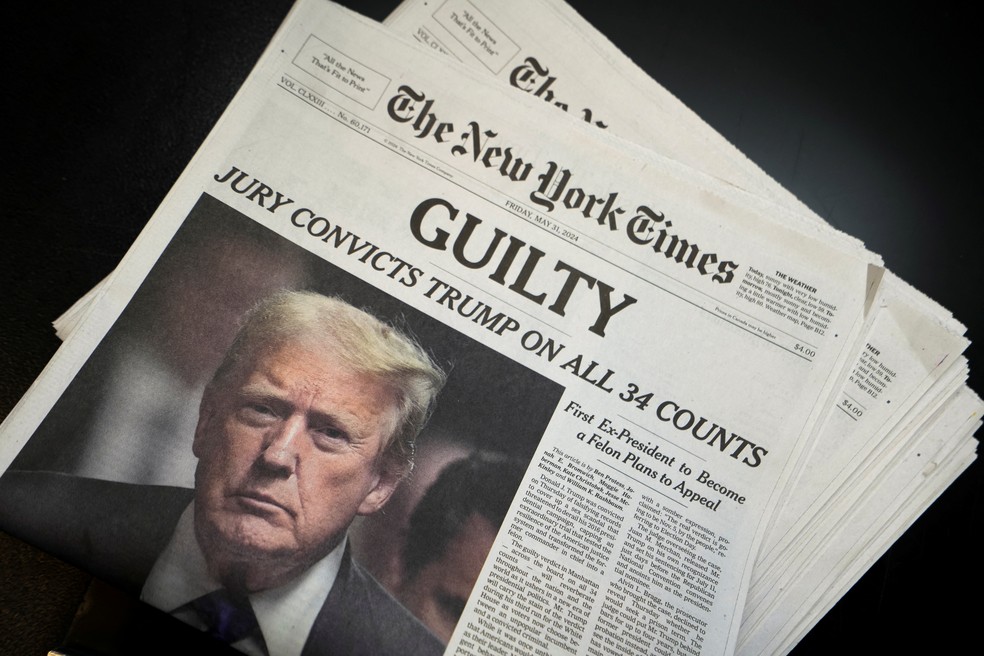 Manchete do jornal "The New York Times" após condenação de Donald Trump no caso Stormy Daniels. — Foto: REUTERS/Stephani Spindel