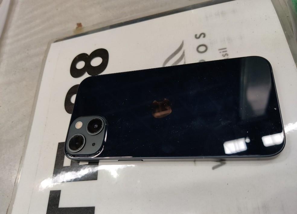 iPhone que está disponível para venda no Leilão da Receita Federal, com lances a partir de R$ 900 — Foto: Divulgação/Receita Federal