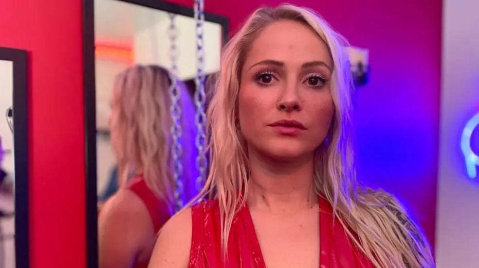 Mel é uma das mulheres que nos disse que a nova lei vai melhorar a vida dela — Foto: BBC