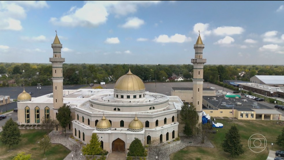 Dearborn, no estado do Michigan: onde fica a maior mesquita dos Estados Unidos — Foto: Jornal Nacional/ Reprodução