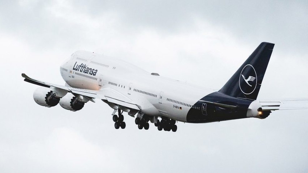 Boeing 747-800 semelhante ao que passou por turbulência em voo entre Buenos Aires e Frankfurt, deixando 11 feridos — Foto: Divulgação