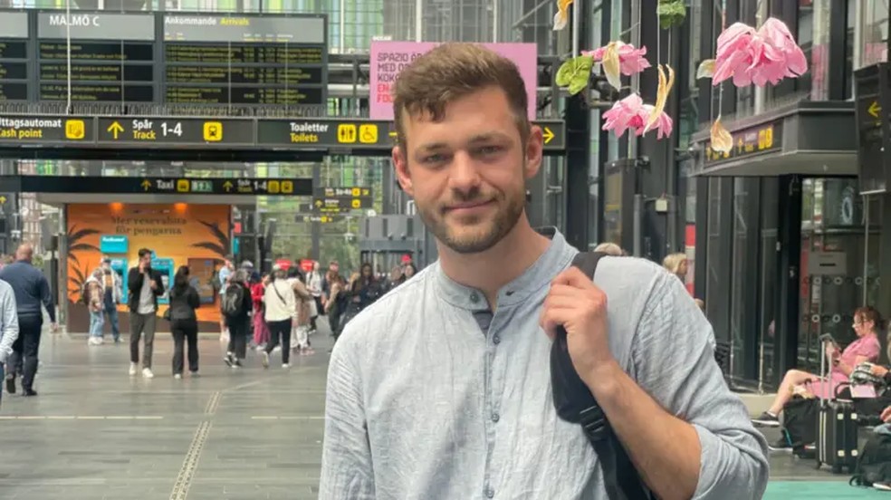 Oskar Damkjaer considera o trajeto entre Copenhague e Malmö conveniente — Foto: Maddy Savage