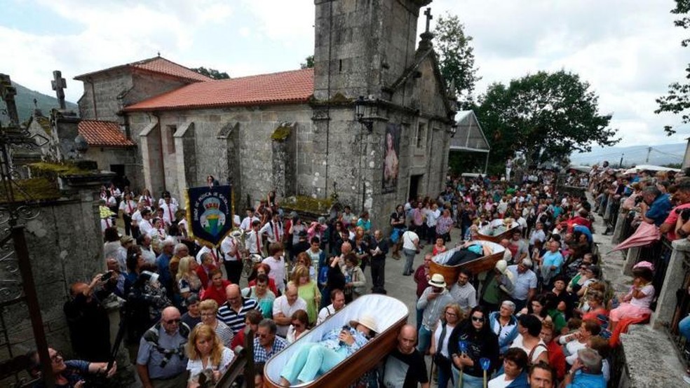 A romaria de As Neves foi declarada Festa de Interesse Turístico da Galícia, três anos atrás — Foto: Miguel Riopa/AFP via Getty Images/BBC
