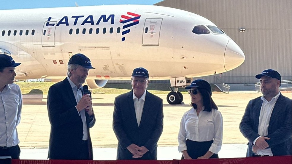 Alckmin participa de evento na Latam de São Carlos (SP) — Foto: EPTV