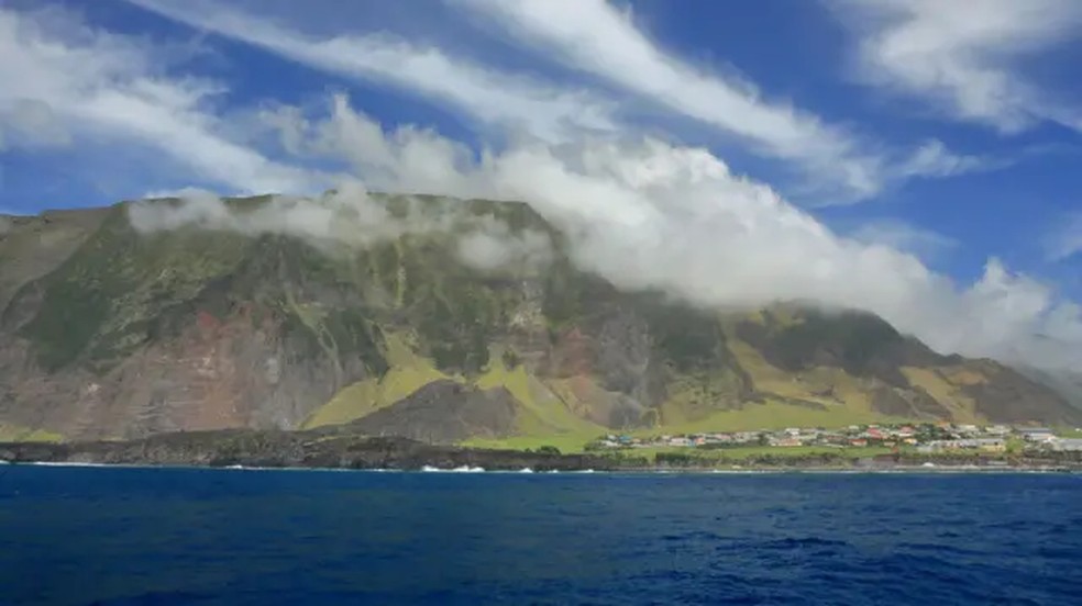 Tristão da Cunha é o local habitado mais isolado do planeta — Foto: Getty Images via BBC