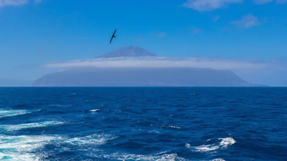 A Área Marinha Protegida de Tristão da Cunha cobre 687 mil quilômetros quadrados de oceano em volta do arquipélago — Foto: Getty Images via BBC