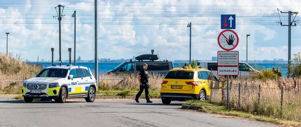 Autoridades da Dinamarca passaram a semana em alerta máximo desde que drones levaram ao fechamento de aeroportos — Foto: Steven Knap/Ritzau Scanpix/AFP/Getty Images via DW