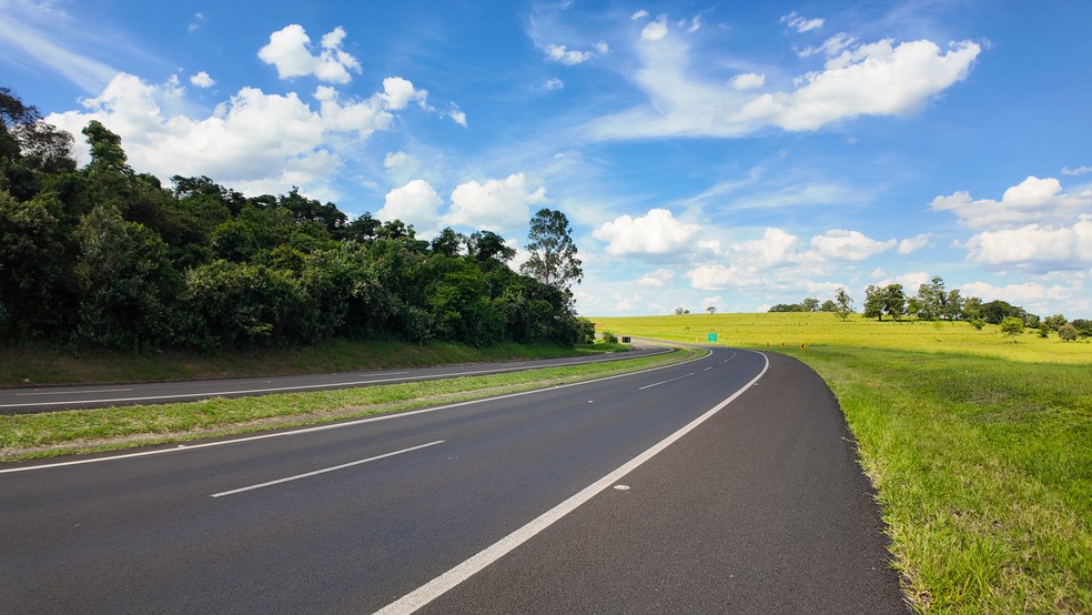 Governo de SP leiloa trecho da Raposo Tavares (SP-270) nesta sexta-feira (5) — Foto: Cart