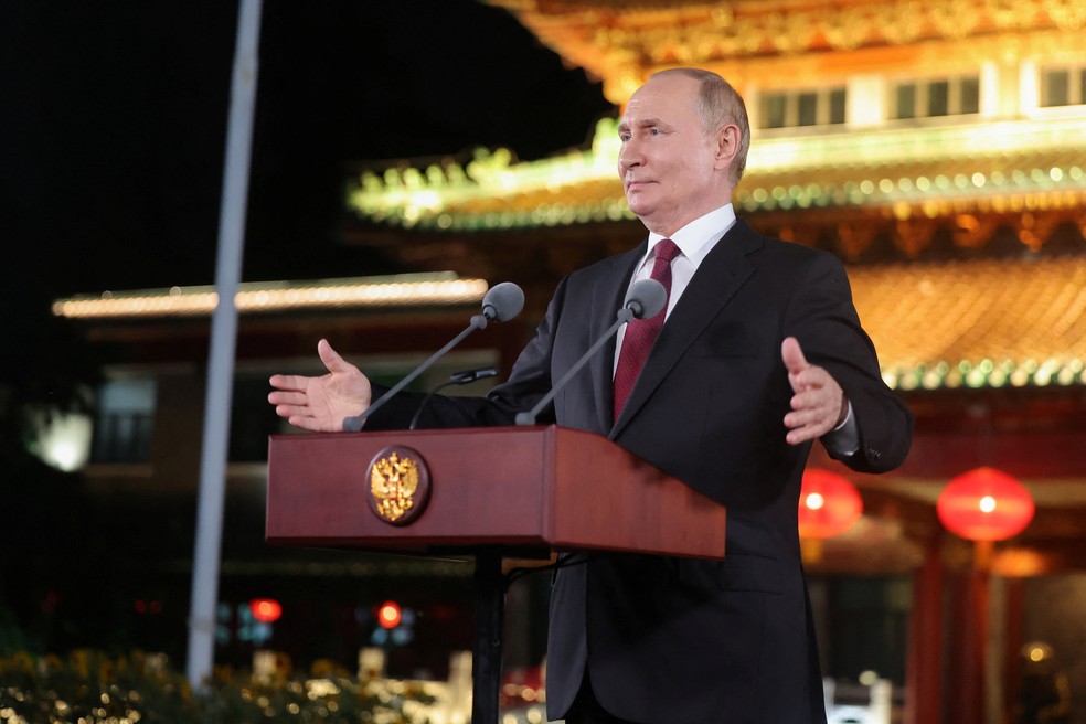 Presidente da Rússia, Vladimir Putin, diz estar pronto para encontrar com Zelensky durante coletiva de imprensa em Pequim, na China, em 3 de setembro de 2025. — Foto: REUTERS/Maxim Shemetov/Pool