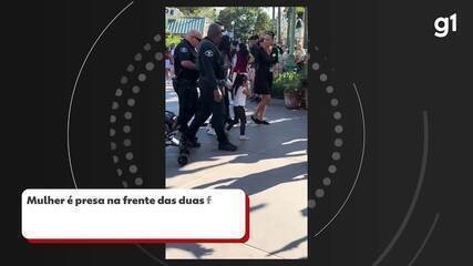 Mulher é presa na frente das duas filhas na Disney após mentir idade delas para não pagar