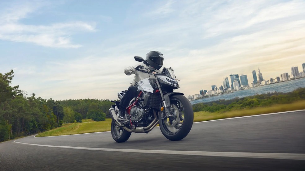 Honda CB 750 Hornet — Foto: divulgação/Honda