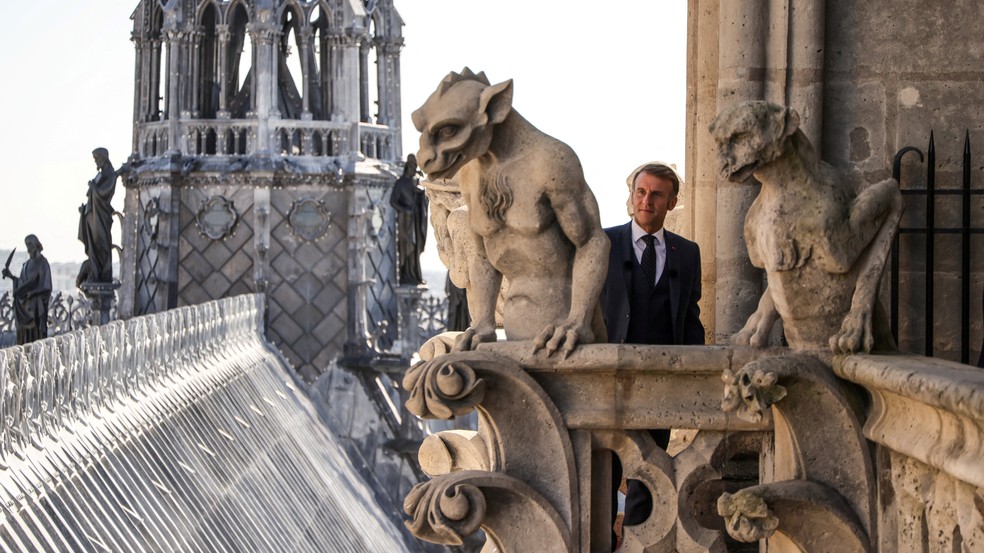 Presidente da França, Emmanuel Macron, reinaugura torres da Catedral de Notre Dame restauradas após incêndio de 2019, em 19 de setembro de 2025. — Foto: Ludovic Marin/Pool via Reuters