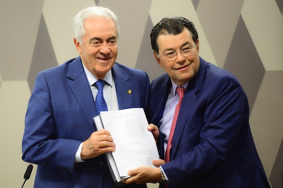 O presidente da CCJ do Senado, Otto Alencar, e o relator da reforma tributária, Eduardo Braga — Foto: Saulo Cruz/Agência Senado