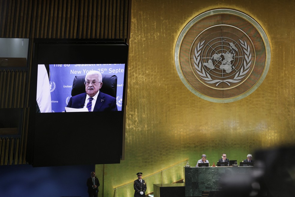Mahmoud Abbas discursa por vídeo na Assembleia Geral da ONU — Foto: Reuters/Jeenah Moon