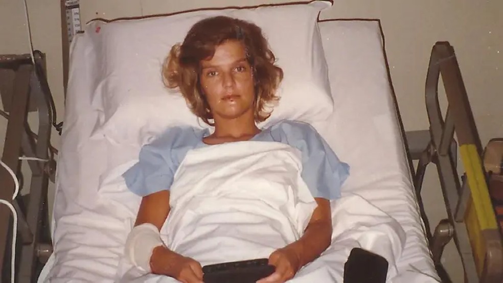 Annette Herfkens sobreviveu a um acidente de avião no Vietnã em 1992 — Foto: Arquivo pessoal via BBC