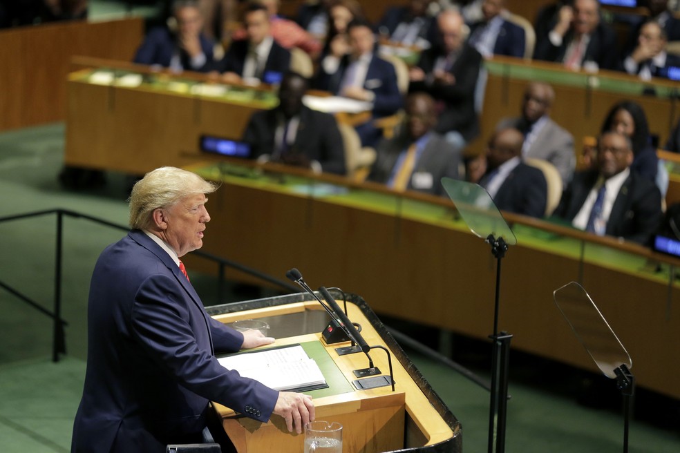 O presidente americano, Donald Trump, em discurso no debate da Assembleia Geral da ONU — Foto: Seth Wenig/AP