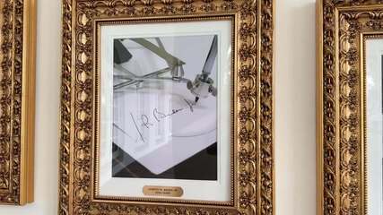 Governo Trump põe 'caneta automática' como foto oficial de Biden em galeria