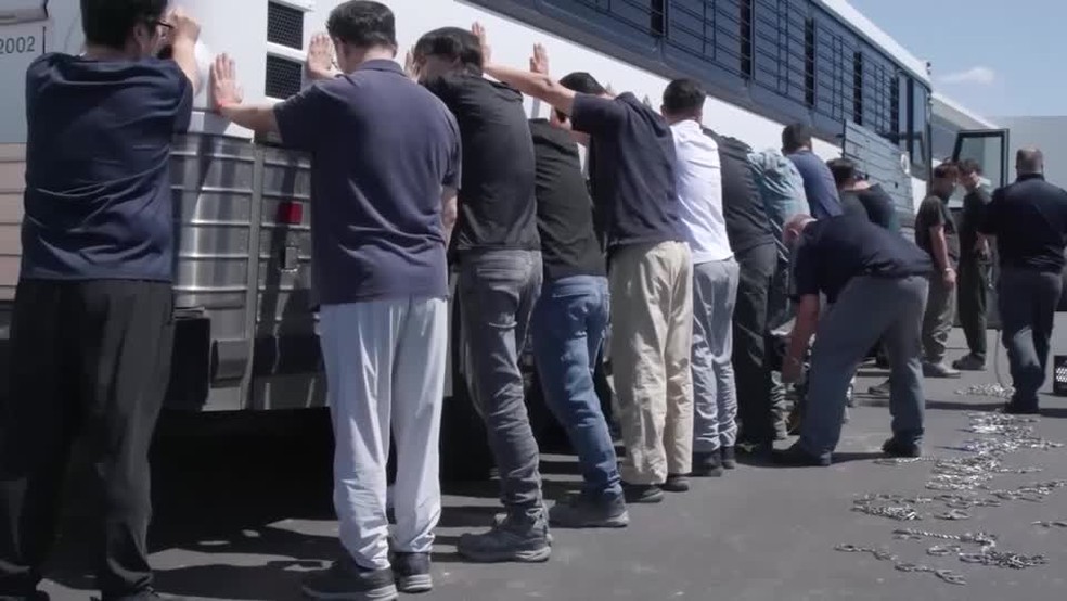 Ação do ICE prende mais de 450 imigrantes em fábrica da Hyundai nos EUA — Foto: Reuter