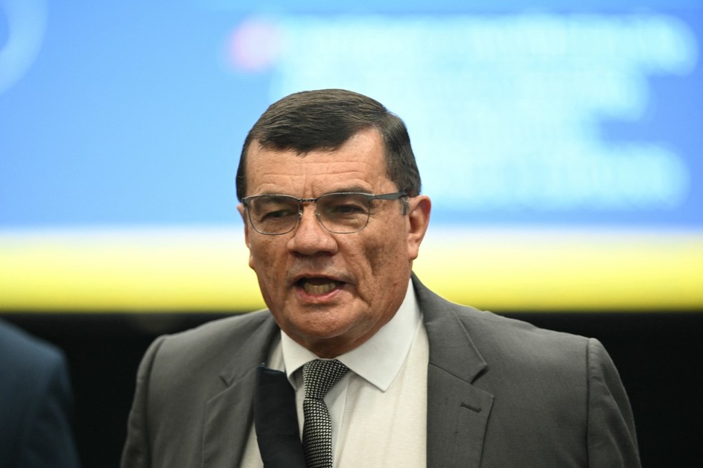 O ex-ministro da Defesa Paulo Sérgio Nogueira, único réu a comparecer presencialmente ao julgamento sobre a trama golpista no STF — Foto: Evaristo Sa/AFP
