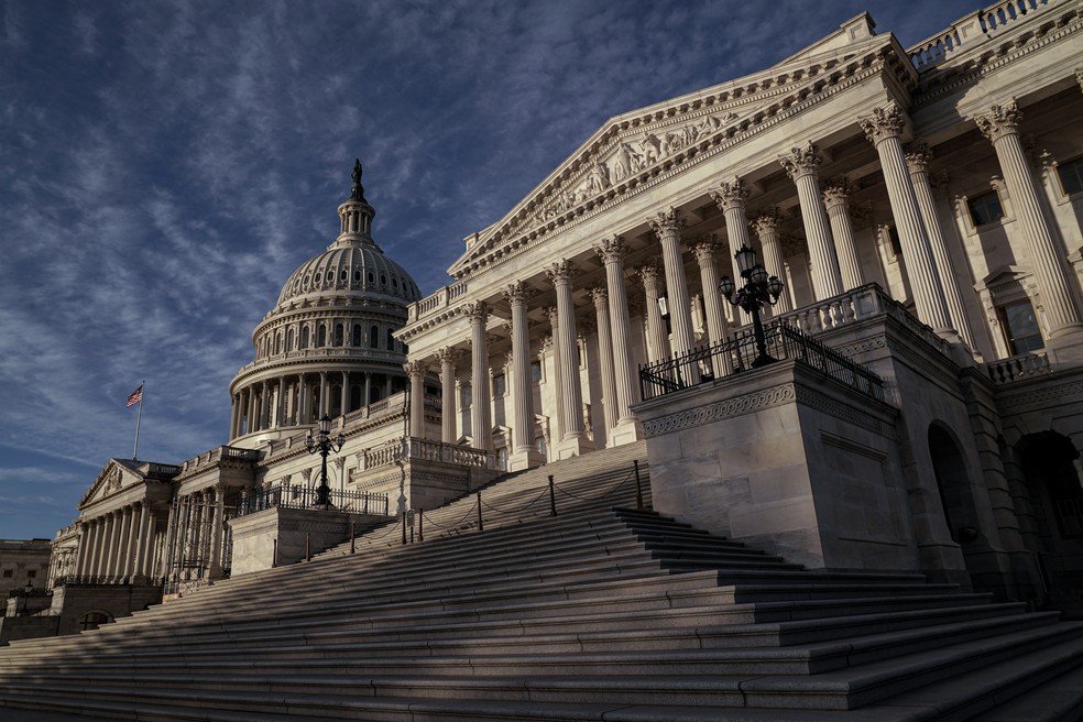 Foto do Senado dos EUA, no Capitólio, em Washington, na madrugada de terça-feira, 8 de novembro de 2022 — Foto: J. Scott Applewhite/AP