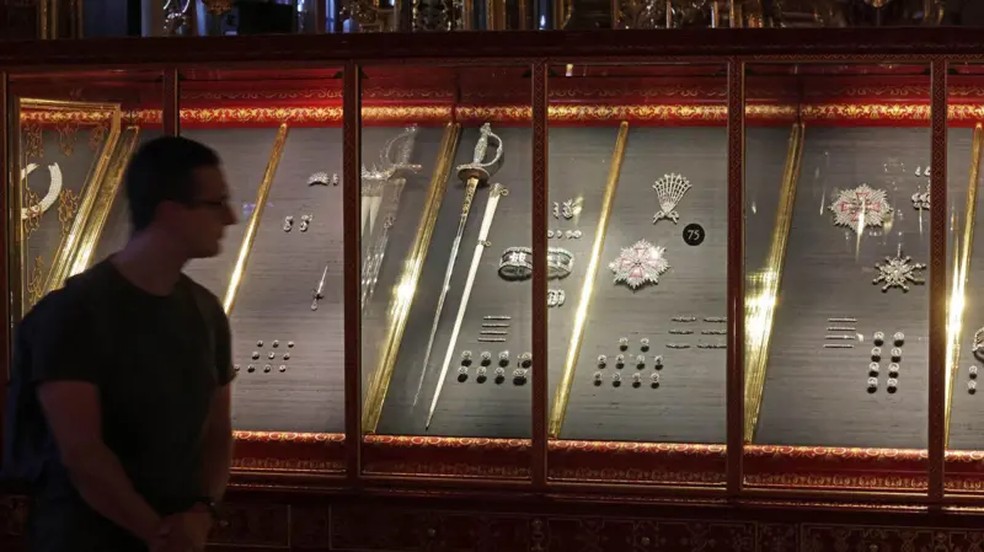 A Abóbada Verde de Dresden reabriu as portas e a maioria dos objetos roubados voltou a ficar em exposição — Foto: Getty Images via BBC