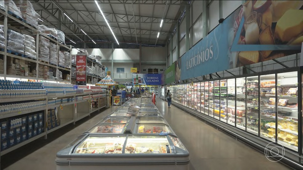 Brasil tem a maior inflação para fevereiro em 22 anos — Foto: Jornal Nacional/ Reprodução