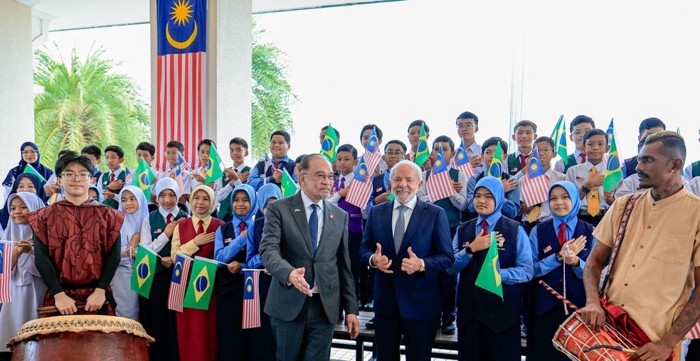 O presidente Luiz Inácio Lula da Silva em evento com o primeiro-ministro da Malásia, Anwar Ibrahim. — Foto: Reprodução/X/ricardostuckert