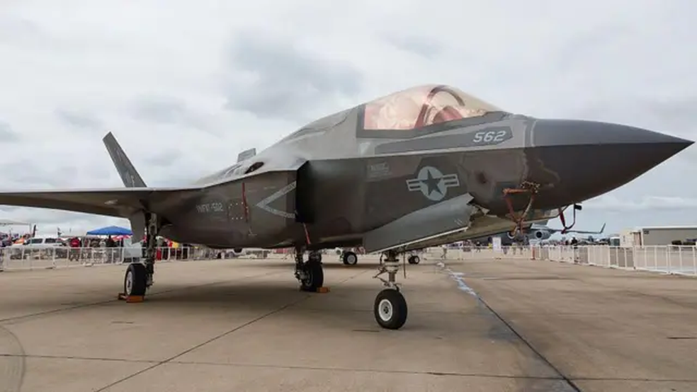 Os minerais de terras raras são essenciais para a fabricação de caças como o F-35 — Foto: Getty Images via BBC