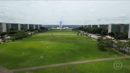 Economistas alertam que excesso de gastos fora da meta compromete credibilidade das contas públicas