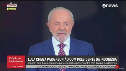 Lula chega ao Palácio Merdeka para reunião com o presidente da Indonésia