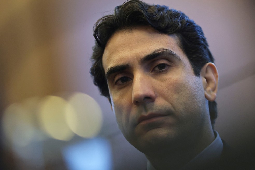 Presidente do Banco Central, Gabriel Galípolo, participa de entrevista à imprensa em Brasília 27/03/2025 — Foto: Reuters