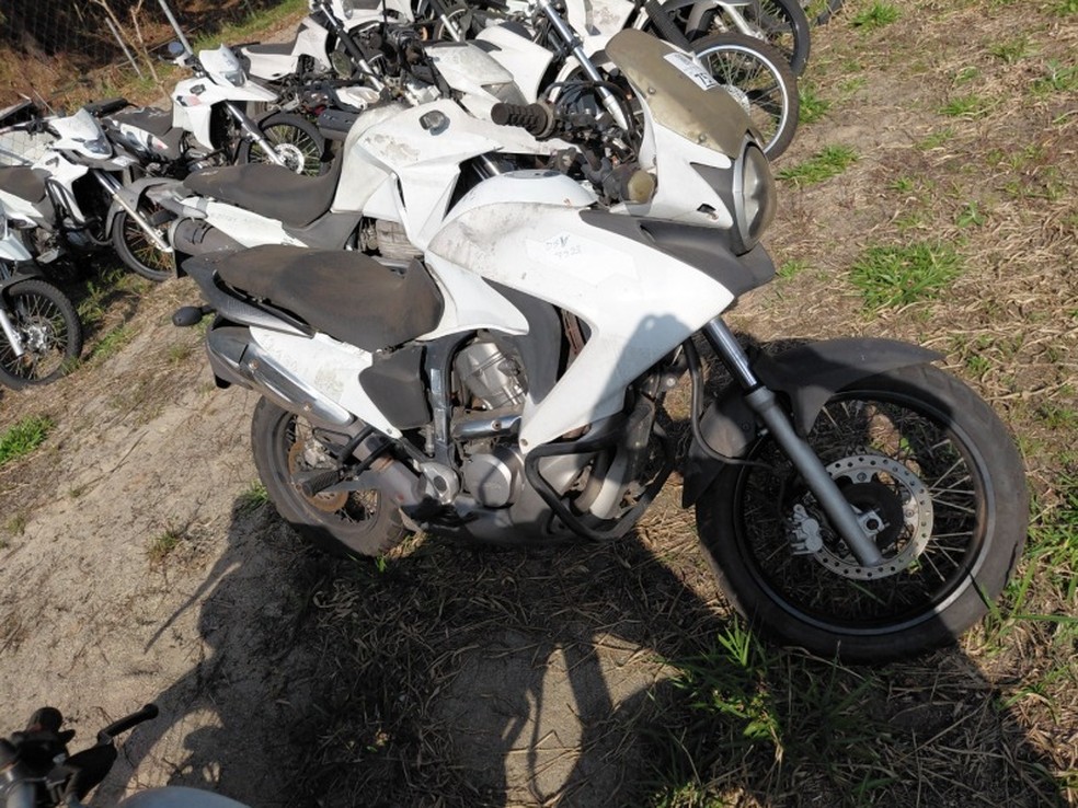 Honda XL 700V Transalp em leilão do Governo de SP — Foto: divulgação/Governo de SP