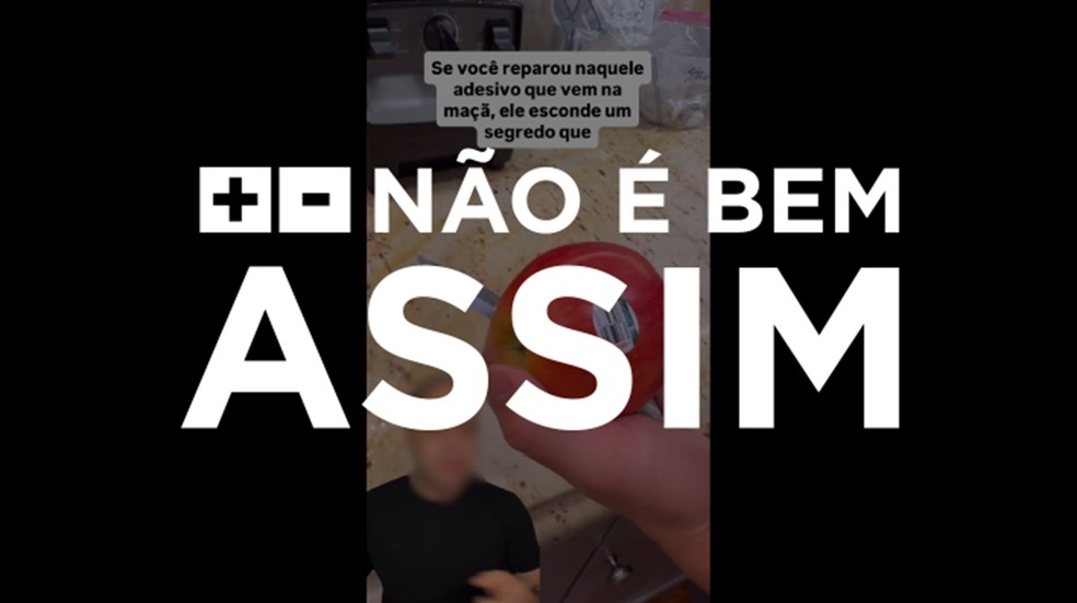 #NÃO É BEM ASSIM: adesivos colados em frutas indicam forma de cultivo, mas não apontam uso de cera para aumentar brilho — Foto: Reprodução