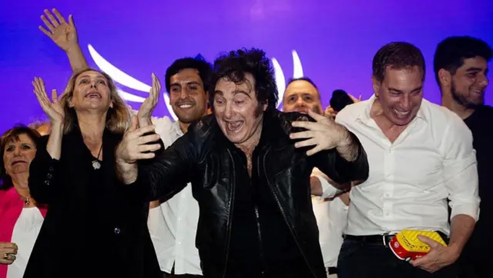 Na reta final da campanha legislativa, Milei tenta reanimar a base governista. — Foto: Getty Images via BBC