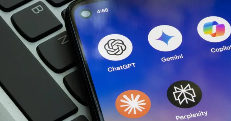 IAs como o ChatGPT, Google Gemini e Claude Opus surgiram a partir do conjunto de tudo o que as pessoas escreveram, postaram e deixaram para trás nos últimos 30 anos — Foto: Getty Images