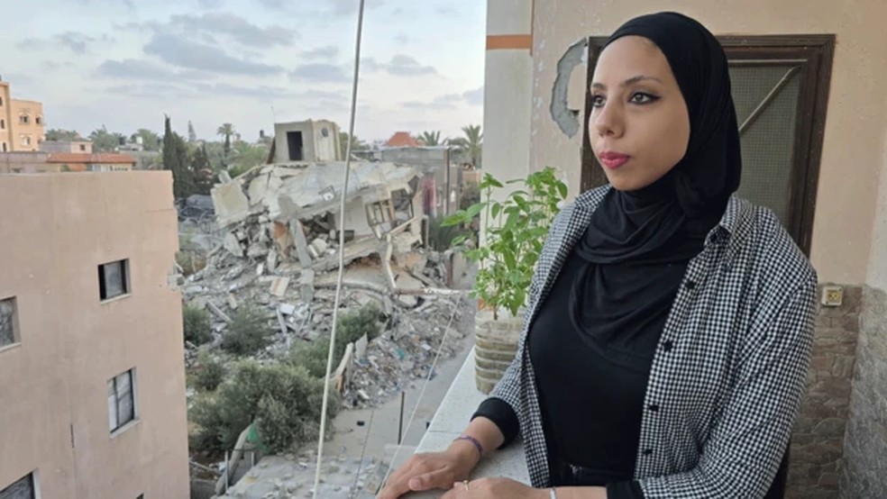 "O Hamas não está qualificado para governar a Faixa de Gaza, mas é uma opção melhor do que as gangues", afirma a trabalhadora humanitária Hanya Aljamal — Foto: BBC/ Reprodução