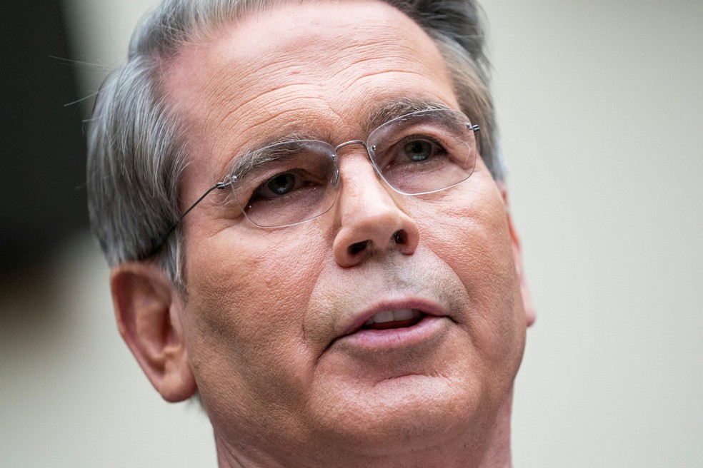 Scott Bessent, secretário do Tesouro americano, participa de negociações comerciais com a China — Foto: Nathan Howard/File Photo/Reuters