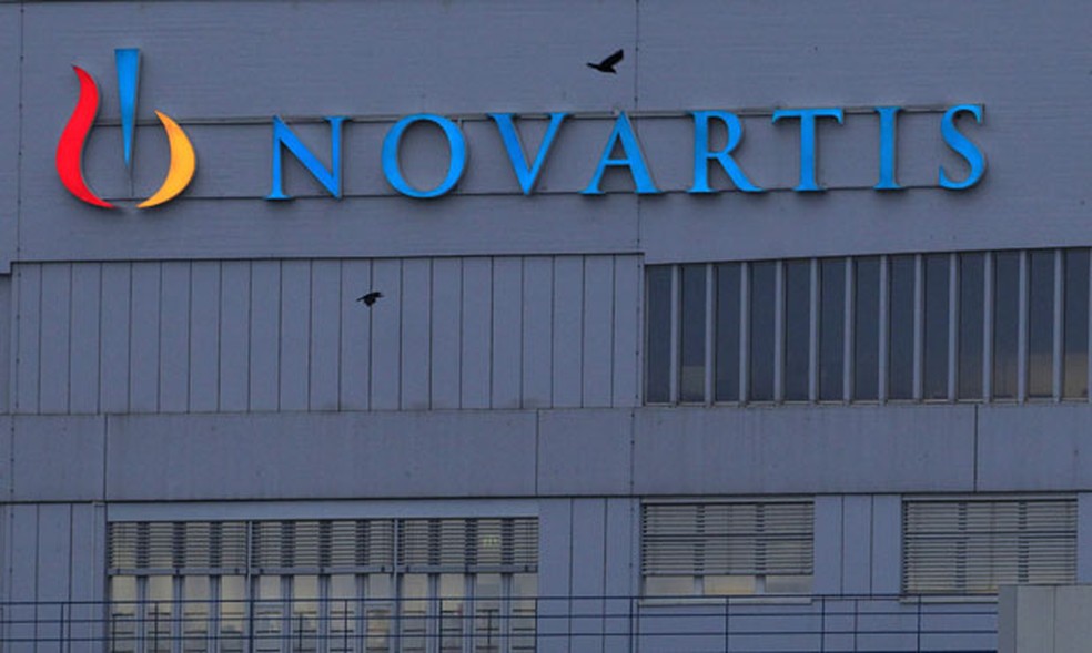 Fachada da sede da Novartis em Basel, na Suíça. — Foto: Arquivo/Arnd Wiegmann/Reuters