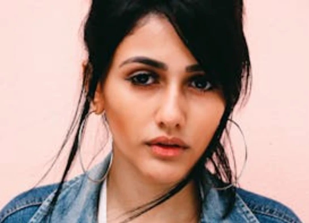 Imagem original de Larissa Nery foi tirada pelo amigo e fotógrafo Matheus Ferrero em 2017 para criar um portfolio profissional. — Foto: Reprodução/redes sociais via BBC