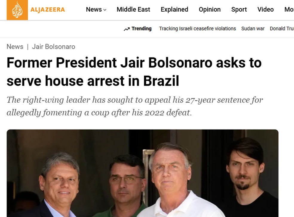 Rede de TV árabe Al Jazeera noticia prisão de Jair Bolsonaro, em 22 de novembro de 2025. — Foto: Reprodução/ Al Jazeera