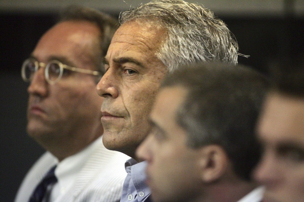A foto, de julho de 2008, mostra Epstein sob custódia em West Palm Beach, na Flórida. — Foto: Uma Sanghvi/Palm Beach Post via AP