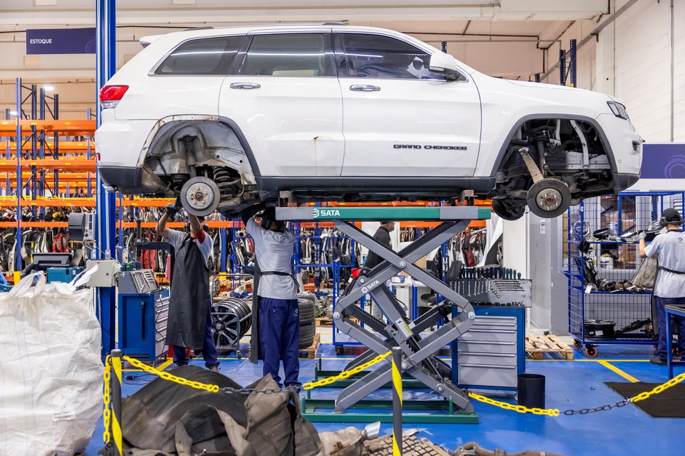 Centro de desmontagem veicular da Stellantis recebe carros de todas as marcas — Foto: Divulgação | Stellantis